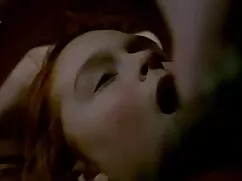 薄い男根を吸うことはまれです、姉妹。 女 ...