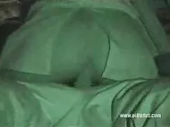 女の子は穴のバイブレーターで成長する 女 ...