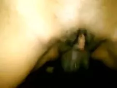 Cassieは黒い男と壁の穴を通して打撃 ...