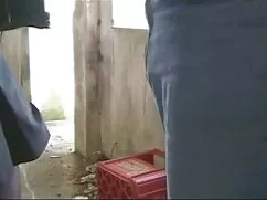 眠れる森の美女はマスクを持つ男を吸う 女 ...