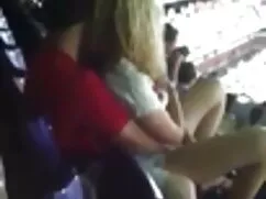 少女は豊かなロシアの胃を持っています 女 ...