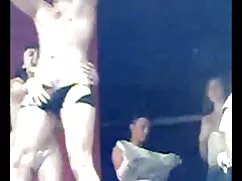 ホットタブでいくつかの悪い楽しみ 女子  ...
