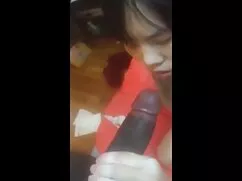 剃毛ロシアの女の子を押し鶏脂肪のお尻のガ ...